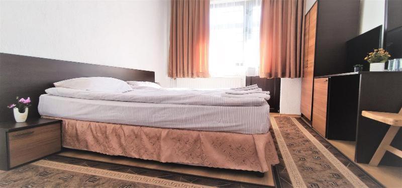 Djolevi Guesthouse 도브리니쉬트 외부 사진
