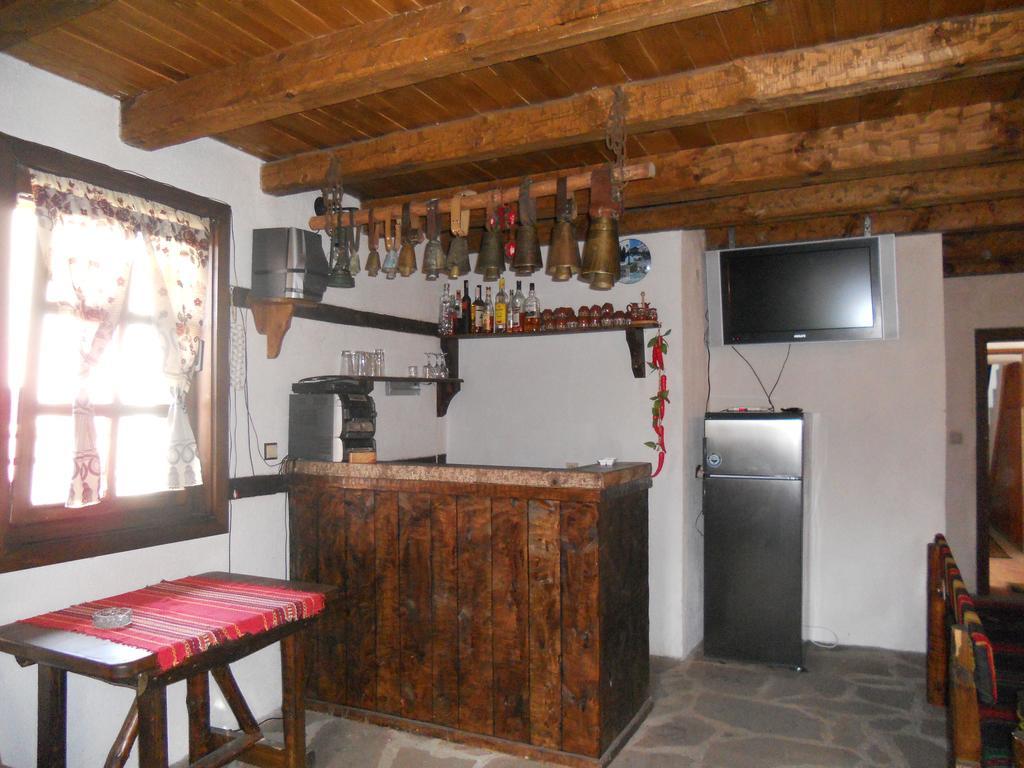 Djolevi Guesthouse 도브리니쉬트 외부 사진